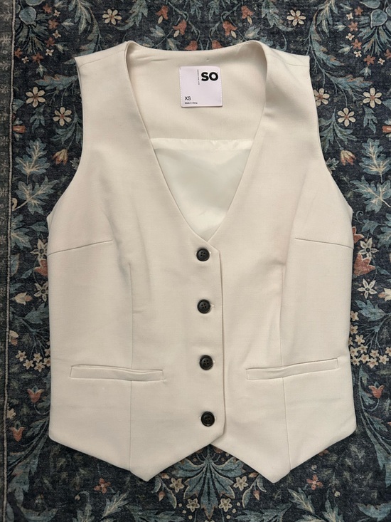 SO Jackets & Blazers - SO Cream Women's Button-Front Vest Never Worn